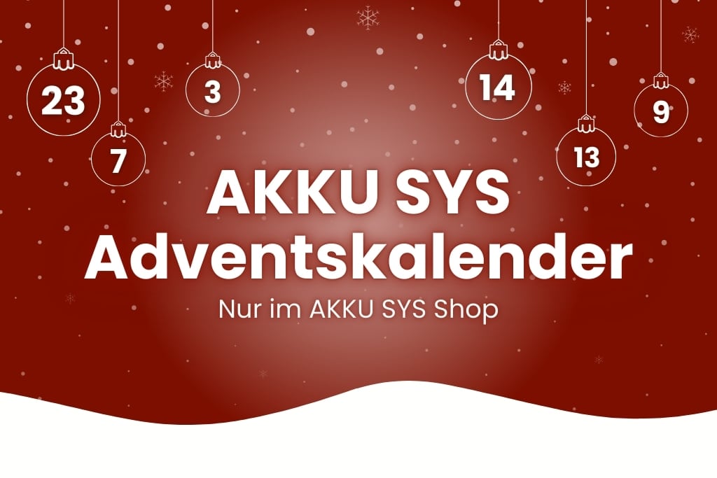 AKKU SYS Advent calendar: The background is a festive red colour, decorated with snowflakes and Christmas baubles containing numbers. In the centre is 'AKKU SYS Advent calendar' in large white letters, with the text 'Only in the AKKU SYS shop' underneath.