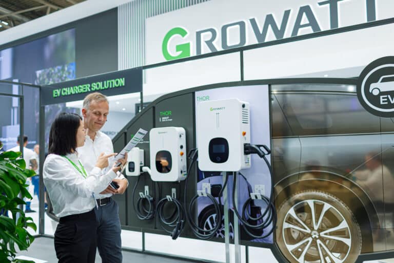 Björn Nowosadtko, Managing Director of AKKU SYS GmbH, in conversation with GROWATT.