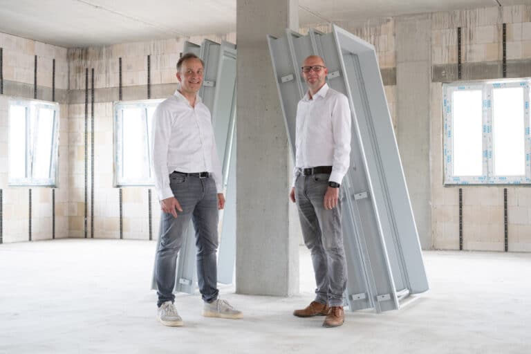 The management of AKKU SYS, Joachim Koop and Björn Nowosadtko.
